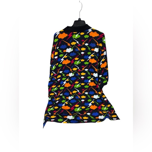 YO ME .Dynamic Black and Orange Polo Shirt with Geometric Pattern - Picture 2 of 7